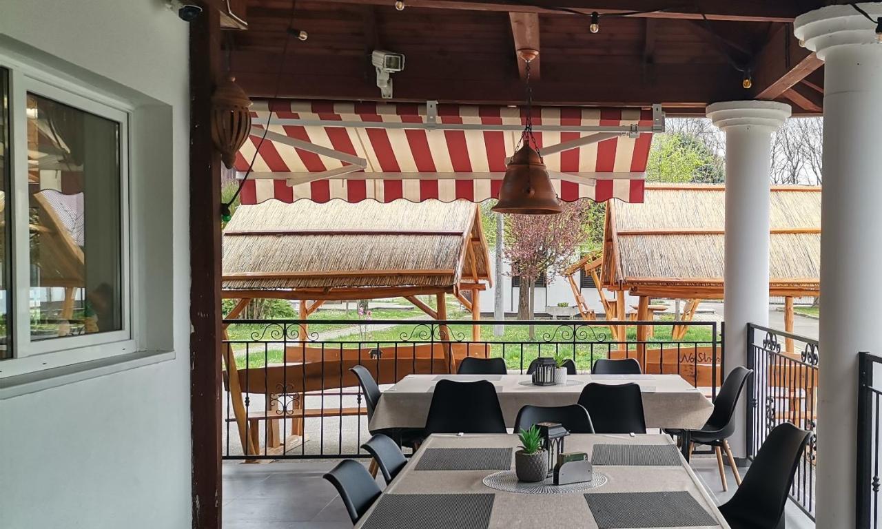 Bed and Breakfast No Stress Panzio-Pizzeria-Sporttabor Harkány Zewnętrze zdjęcie