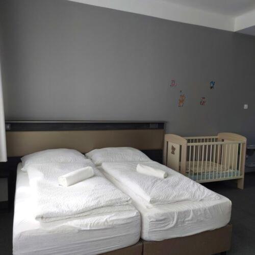Bed and Breakfast No Stress Panzio-Pizzeria-Sporttabor Harkány Zewnętrze zdjęcie