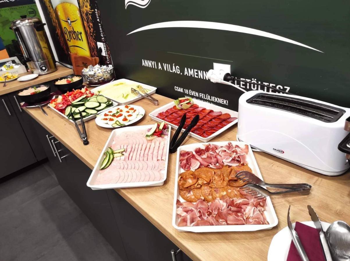 Bed and Breakfast No Stress Panzio-Pizzeria-Sporttabor Harkány Zewnętrze zdjęcie